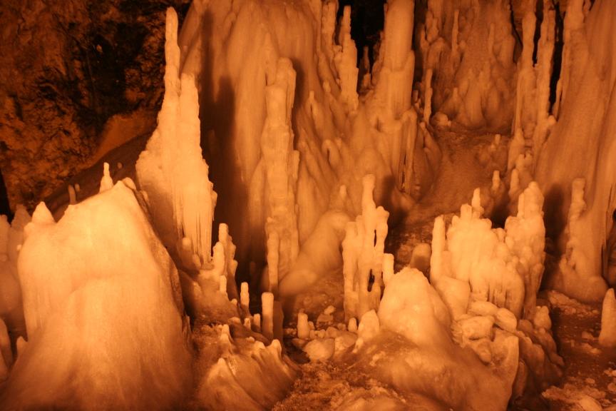 scarisoara-grotte-glacier