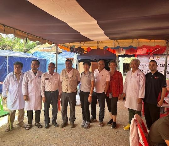 Dans le cœur des bénévoles : les missions médicales d'urgence de Mona Tep