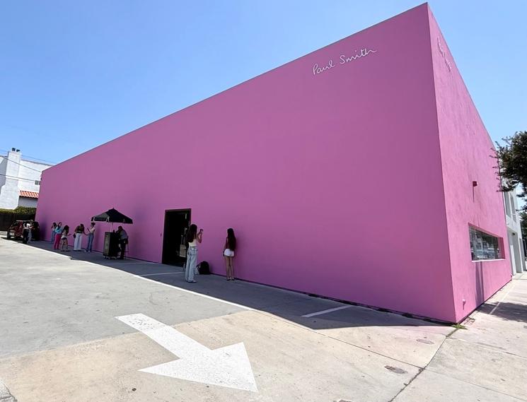 Le mur rose instagramable de la boutique Paul Smith sur Melrose Avenue