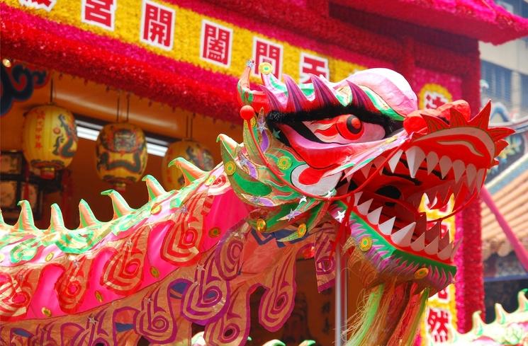 Dragon au chinese parade