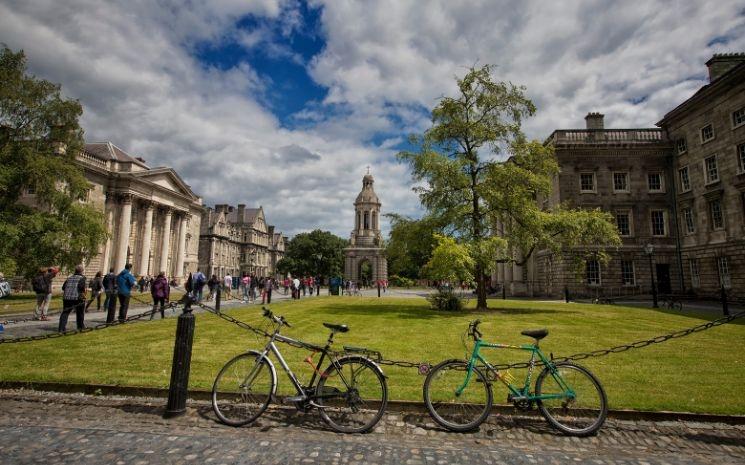 Place d'entrée, Trinity College Dublin, comté de Dublin