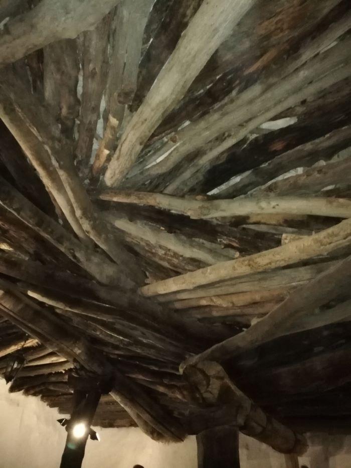 Plafond en nid d'aronde