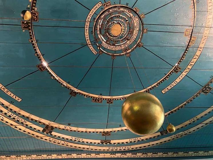Planétarium royal Eise Eisinga - Plafond du planétarium peint en bleu de Prusse et en or, Hildebrand P.G. de Boer, © Royal Eise Eisinga Planetarium