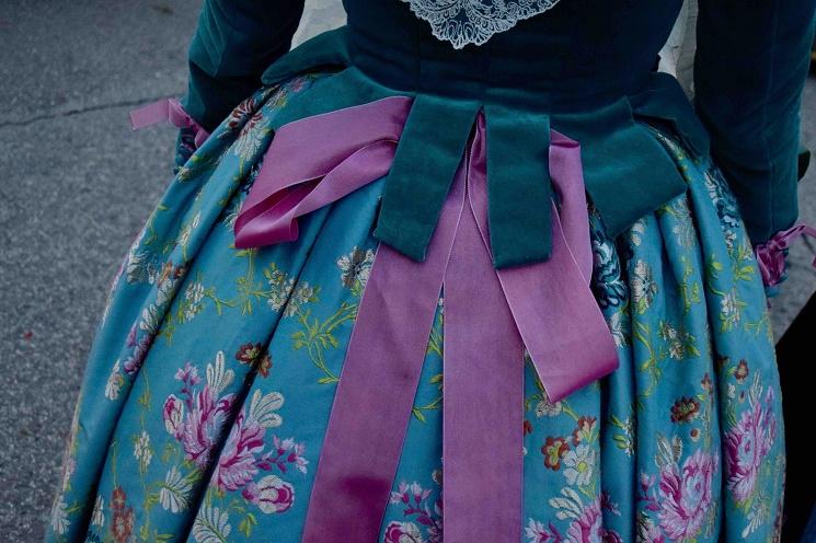 Pour l'Ofrenda, Teresa revetait la Seda de son règne de Fallera Mayor de sa commission Salamanca-Conde Altea