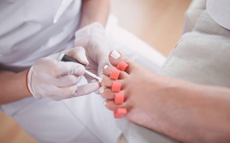 prothésiste ongulaire