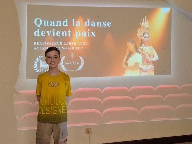 Quand la danse devient paix projection.jpg (93.3 Ko)