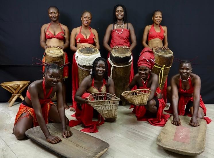 Danseuses et musiciennes de Racines d'Afrique