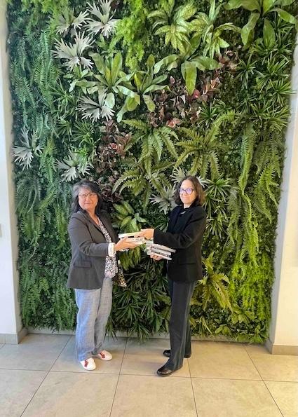 Remise des livres par Air France KLM