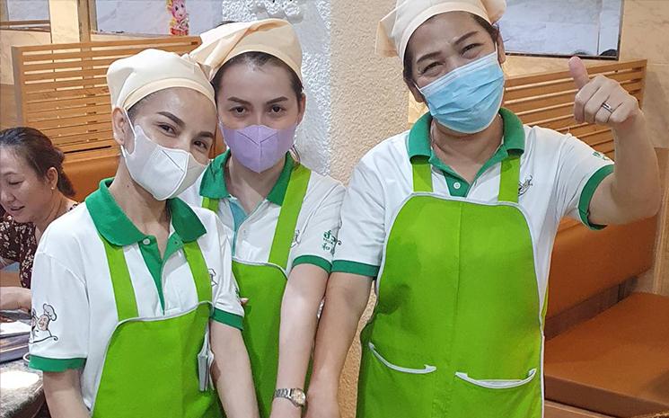 Le personnel du restaurant chinois qui a servi Emmanuel Macron a Bangkok