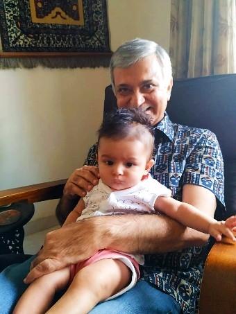 Saeed Ibrahim et sa petite-fille