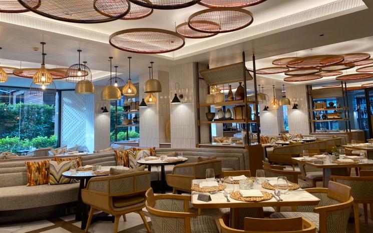 Vue de la salle de restaurant de l'hotel Melia de Chiang Mai