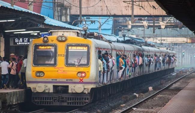 coronavirus mumbai train