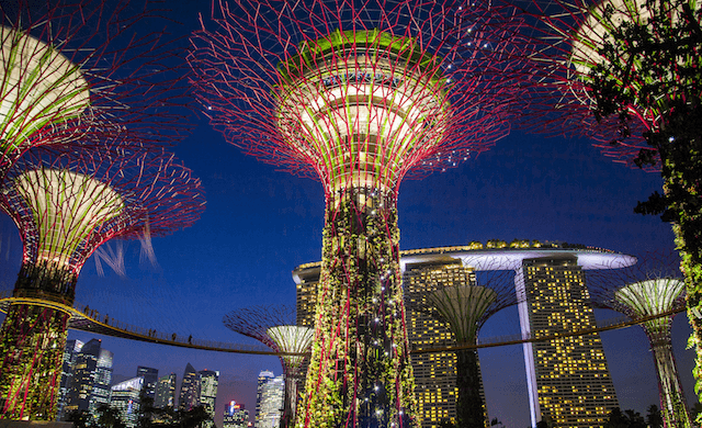 Her planet earth Singapour Vietnam