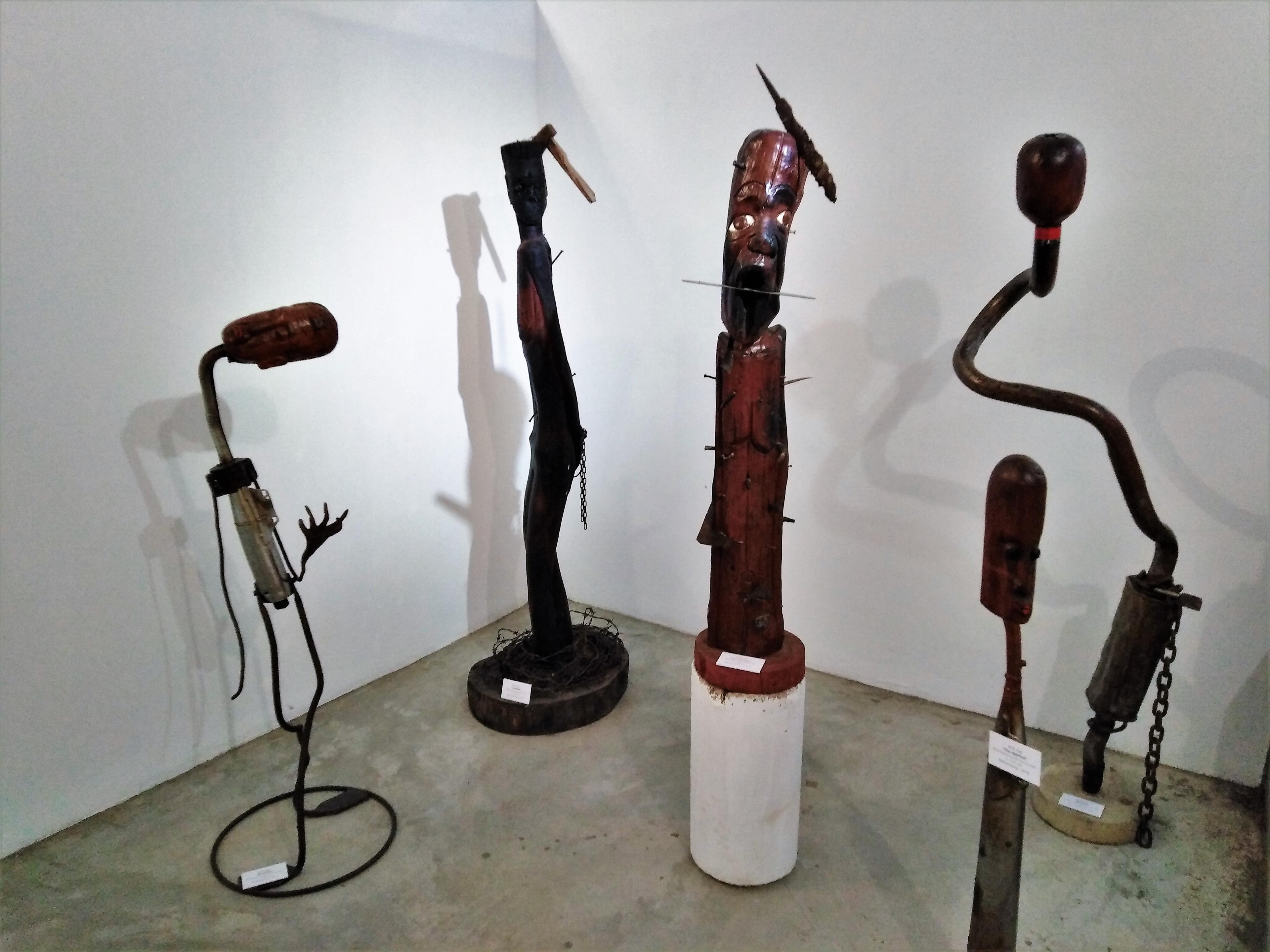 Certaines sculptures de Bor Hak, exposées au musée permanent de Romcheikh 5. Crédits : Victor Bernard / Lepetitjournal.com Cambodge