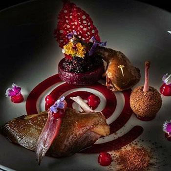 Plat prepare par le chef Alexandre Demart pour le diner epicurien au Shangri-La Chiang Mai