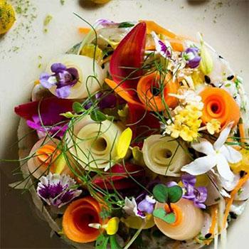 Plat prepare par le chef Alexandre Demart pour le diner epicurien au Shangri-La Chiang Mai