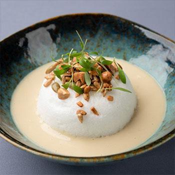 Plat prepare par le chef Clement Hernandez pour le diner epicurien au SHangri-La Chiang Mai