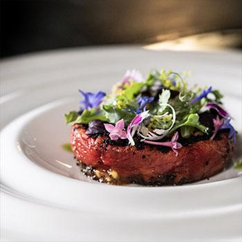 Plat prepare par le chef Thierry Drapeau pour le diner epicurien au SHangri-La Chiang Mai