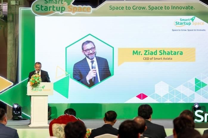 Smart incubator in connexion