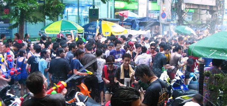 Fete eau Songkran Thailande