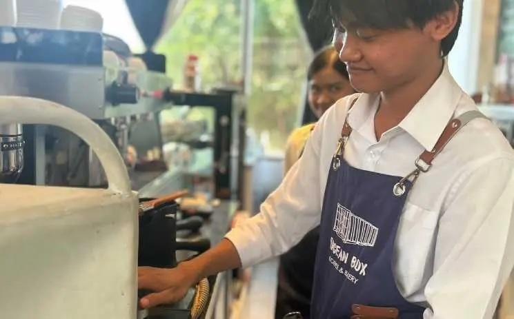 Le rêve de Sopha Nen dans une tasse de café