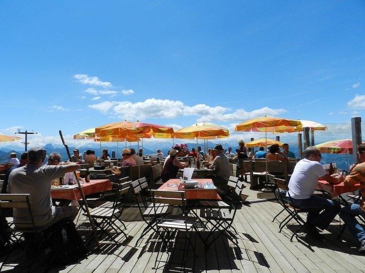 Terrasse d'altitude dans les Alpes autrichiennes