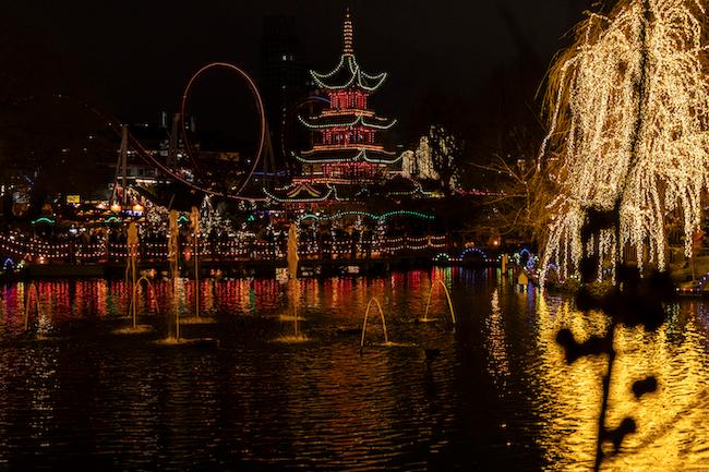 Parc d'attraction Tivoli pendant l'hiver