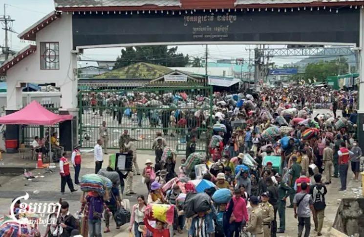 Un an après, les combats pèsent toujours sur le Cambodge