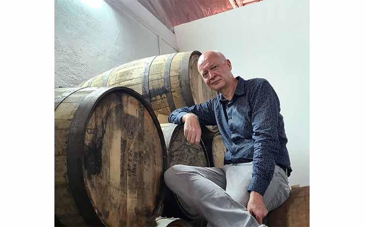 Une Odyssée au epopee de la Distillerie de Rhum Cambodgienne