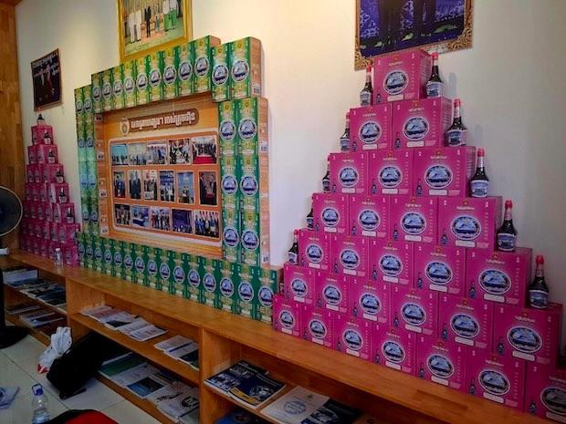 Une visite d’entreprise enrichissante à Kampot pour les jeunes entrepreneurs francophones