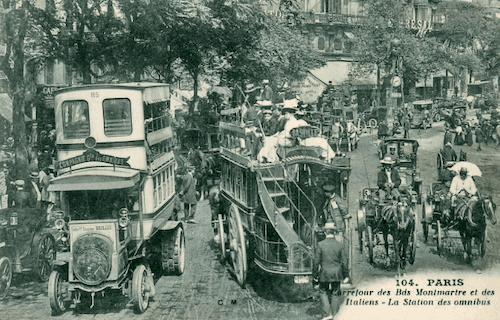 Véhicules de Compagnie Générale des Omnibus, à Paris dans les années 1900