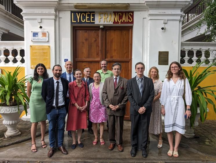 Premiere visite officielle de l'ambassadeur Thierry Mathou avec la consule générale de France à Pondichéry et Chennai, Mme Lise Talbot Barré.