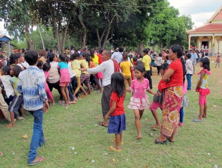 danse hanoi vietnam culture