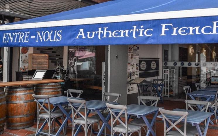Devanture du restaurant Entre nous à Singapour