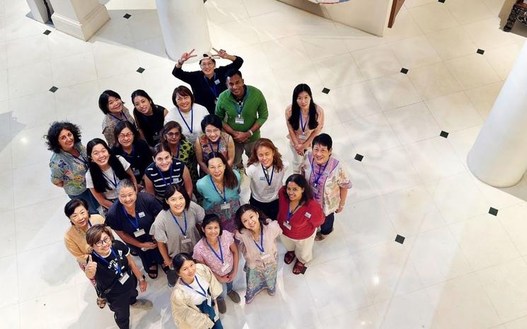 La promotion 2026 des futurs guides Friends of the Museums du Peranakan Museum.