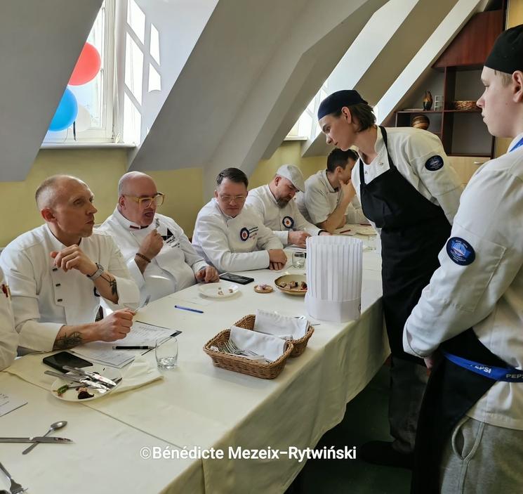 chefs pendant la dégustation