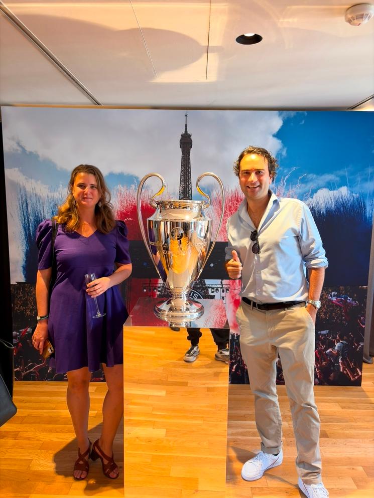 Lepetitjournal.com à la maison Maison PSG avec Okocha - credit CCanonne
