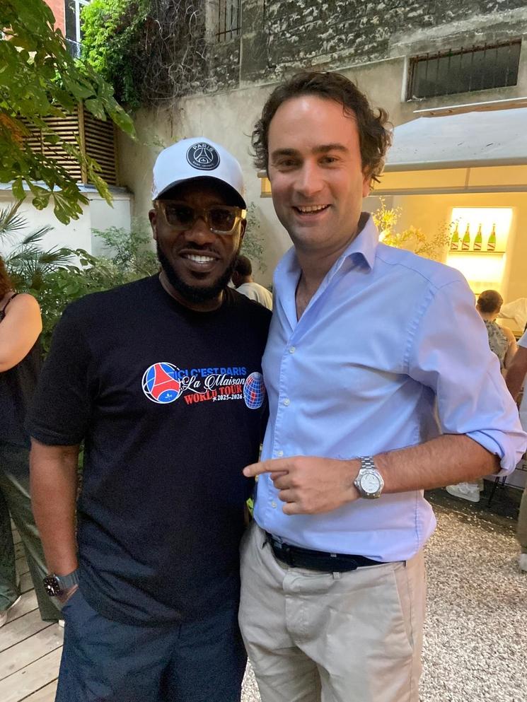 Lepetitjournal.com à la maison Maison PSG avec Okocha - credit CCanonne