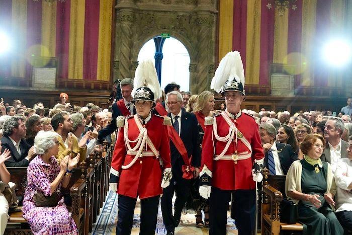 Xavier Trias salue les invités