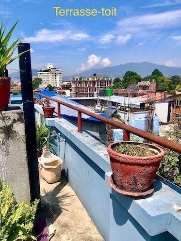 La terrasse sur le toit de l'AF de Katmandou