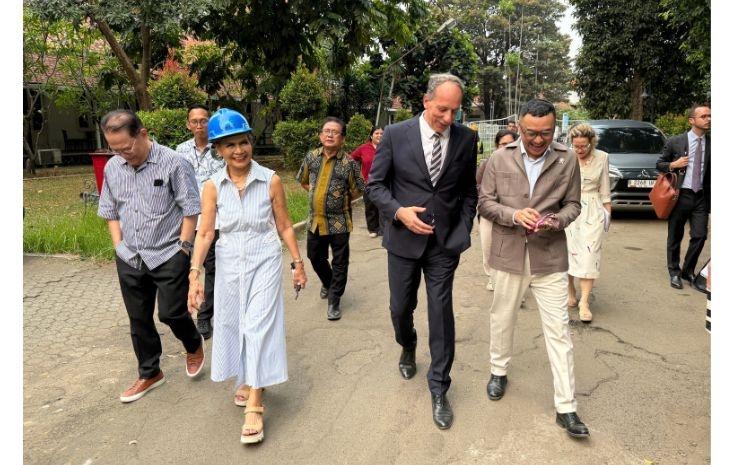 achée au cœur du complexe hospitalier PGI Cikini, dans le centre de Jakarta, la maison de Raden Saleh, pionnier de la peinture moderne en Indonésie, est en cours de rénovation.