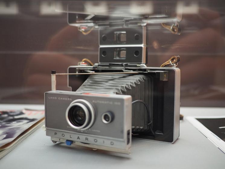 Photo de l'appareil Polaroid d'Helmut Newton