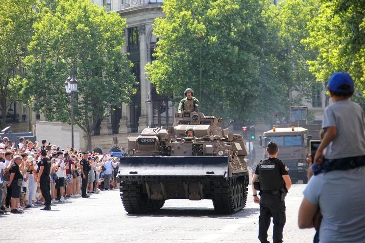 l'armée française lors du défile du 14 juillet