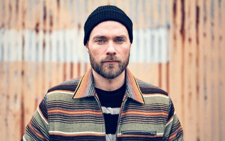 L'artiste Asgeir fait des concerts à Paris