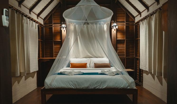 Vue d'une chambre de l'hotel Baan Thong Ching en Thailande