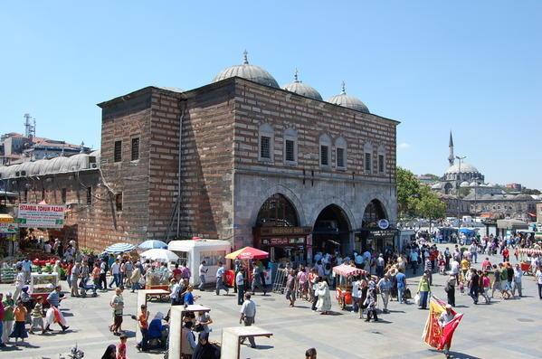 bazar-egyptien-exterieur