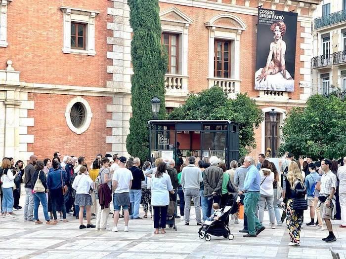 Bibliothèque de La Base Culture sur la Plaza del Patriarca à Valencia