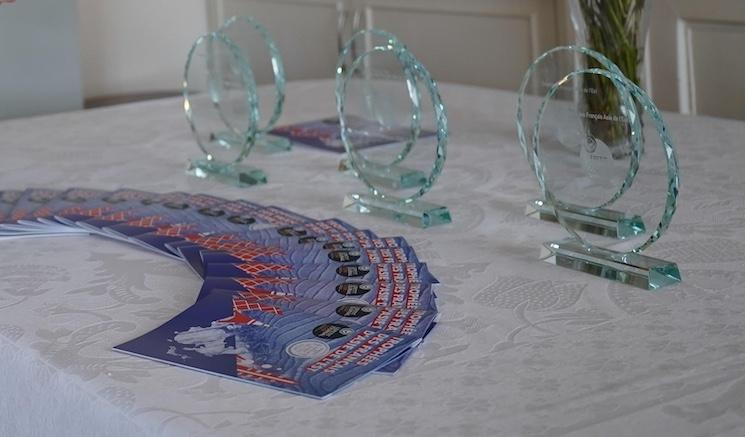 brochures et trophees