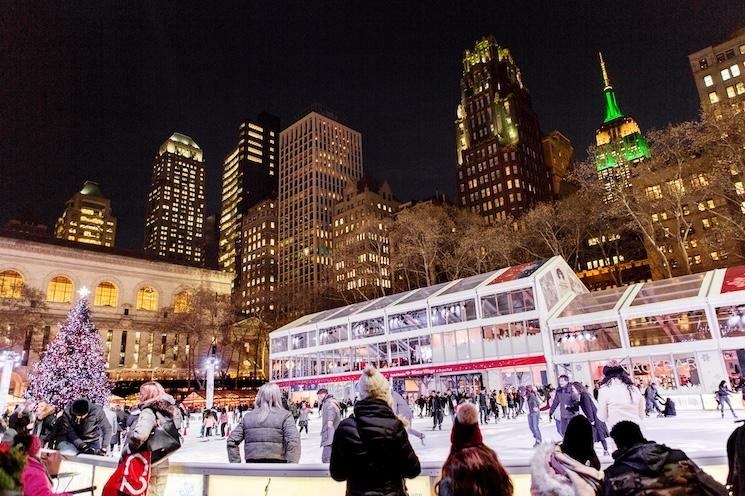 La patinoire du marché de Noël de Bryant Park