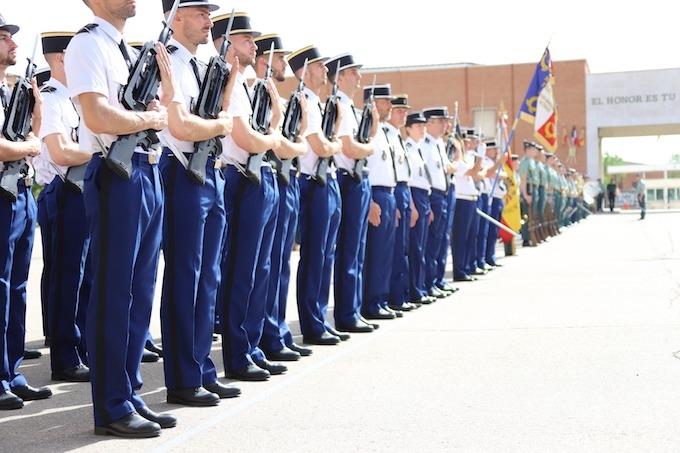 Des élèves gendarmes et gardes civils